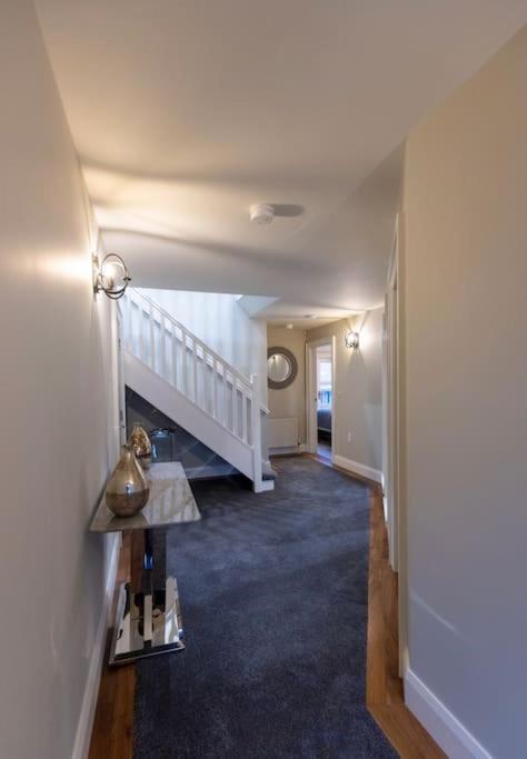 Luxury Town Centre Apartment Cookstown Kültér fotó